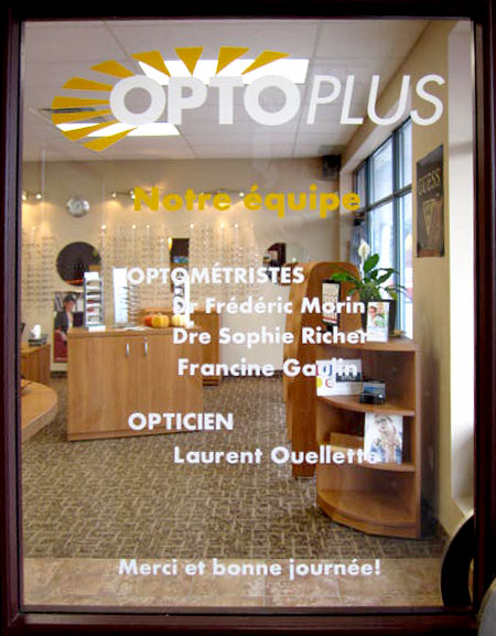 Lettrage de vitrine OPTO Plus